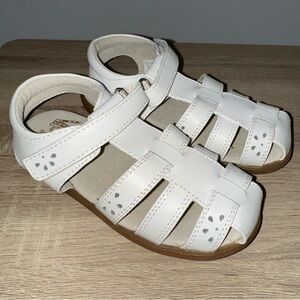 LIKE NEW Little Girls White Sandals See Kai Run Sandals - Size 12
